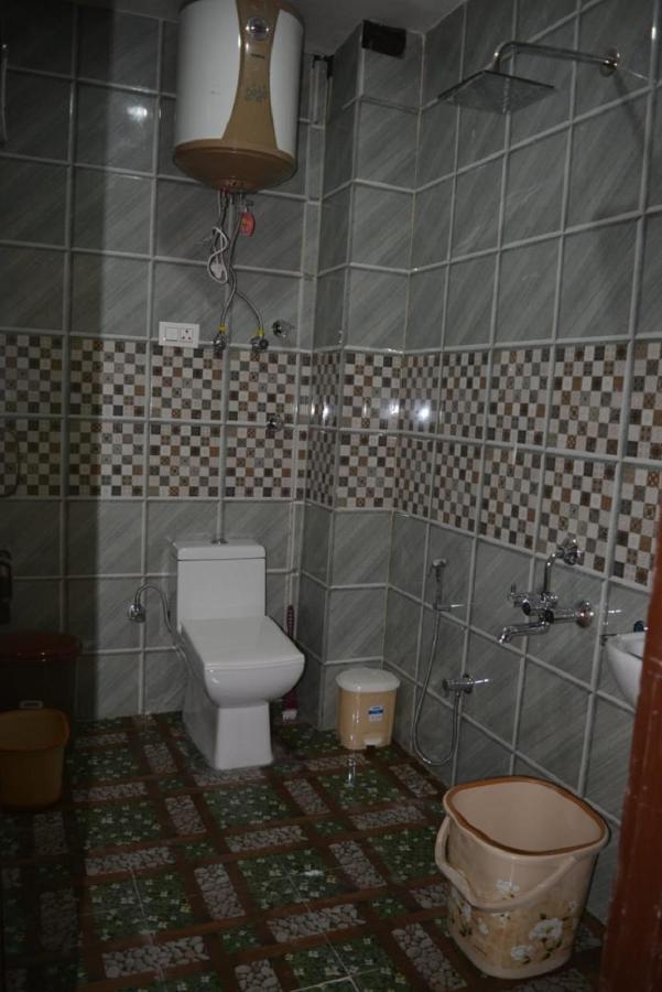 Nice One Palace Srīnagar Екстериор снимка