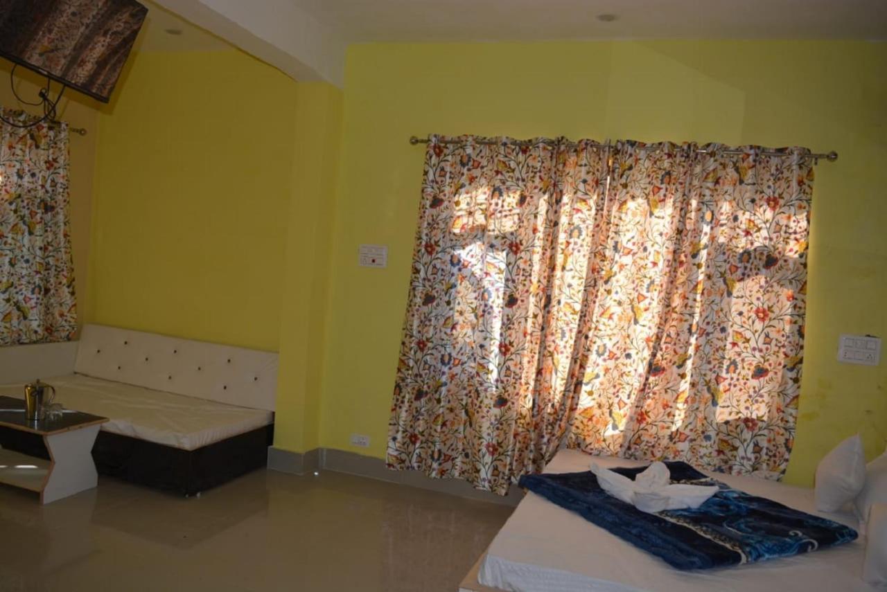 Nice One Palace Srīnagar Екстериор снимка