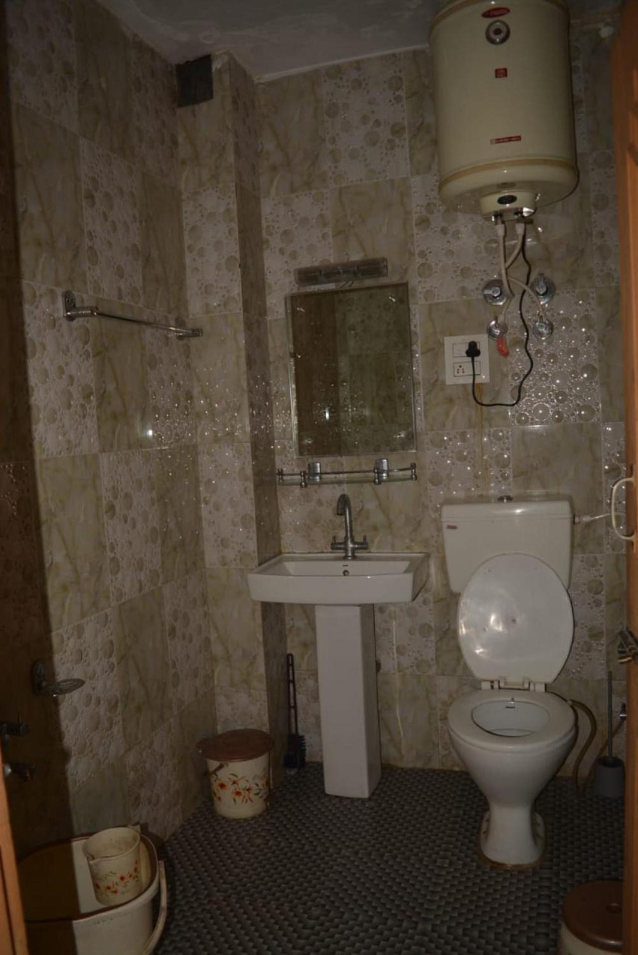 Nice One Palace Srīnagar Екстериор снимка